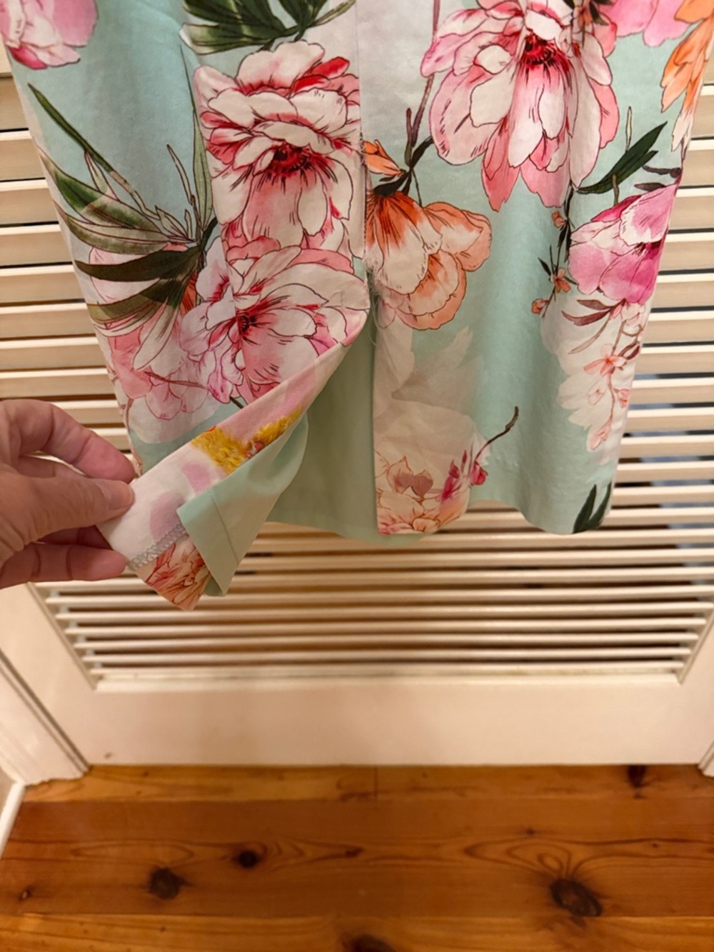 Black Halo Montego Mint Green
Floral Halter Midi Dress, Size Zero, EUC - Picture 12 of 17